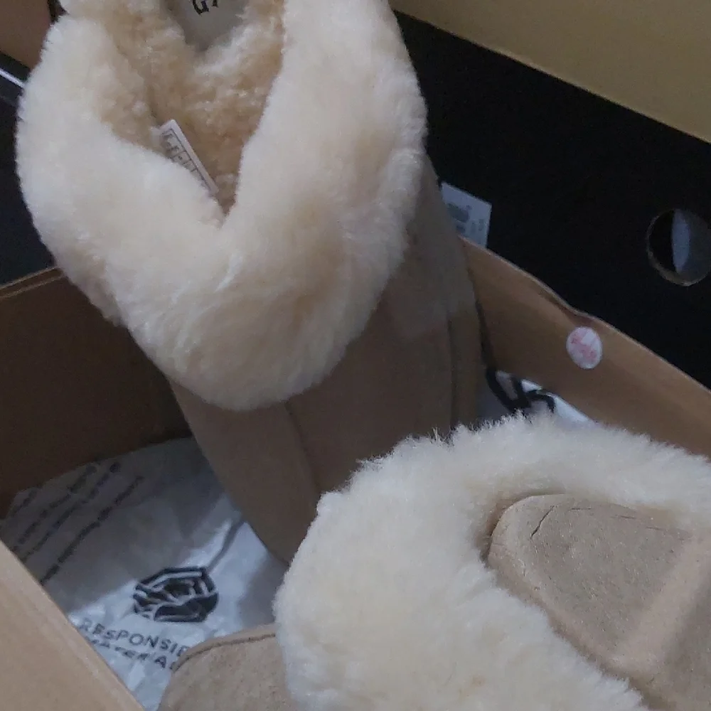 UGG Chestnut Sheepskin Slippers with Open Back. Used Once - Picture 7 of 7